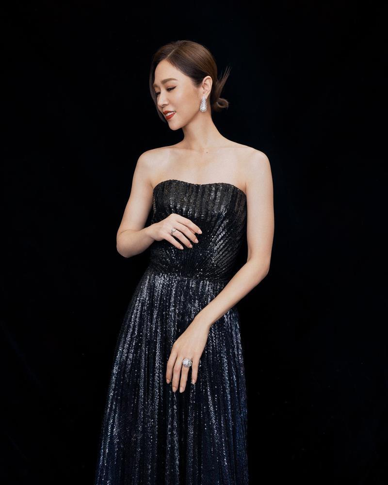 Mỹ nhân nghèo nhất showbiz 45 tuổi vẫn trẻ đẹp, sự nghiệp lận đận chỉ vì chiều cao 1m76-2