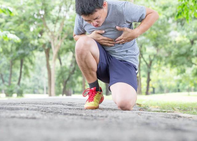 Người đàn ông 35 tuổi bị tổn thương gan do mắc sai lầm này khi chạy bộ-2