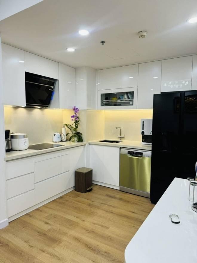 Vợ NSND Công Lý khoe bếp mới, thực hành món ăn lấy lại sức khỏe cho chồng-1