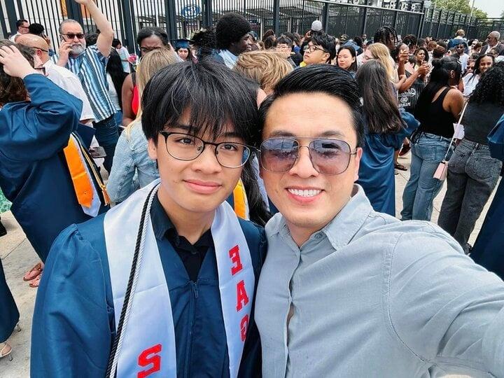 Lam Trường xúc động khi con trai đầu tốt nghiệp trung học tại Mỹ-1