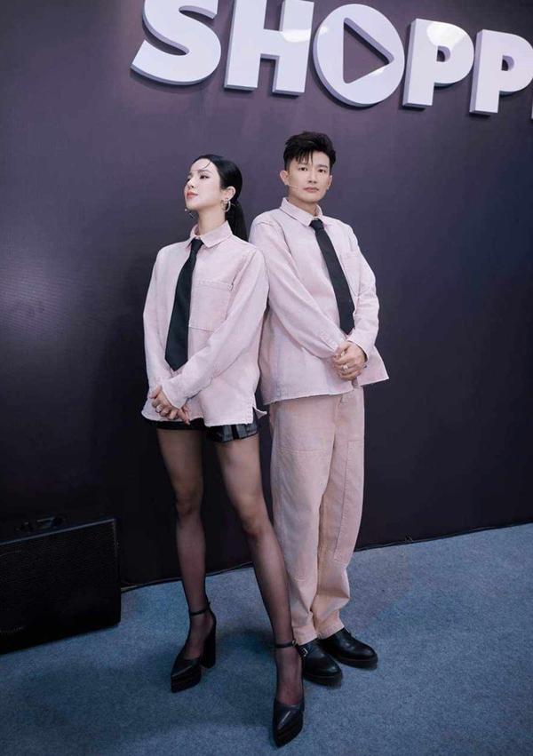 Mỹ nhân Việt nơm nớp sợ sự cố vì váy ngắn-1