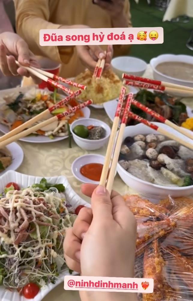 Đinh Mạnh Ninh tổ chức đám cưới tại Bắc Giang: Cô dâu lộ diện rạng rỡ, MC Phí Linh và bạn bè thân thiết tham dự-4