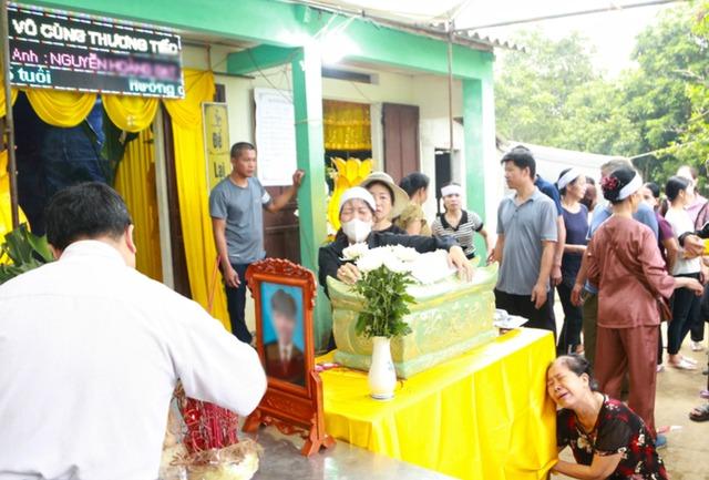 Rộ tin nhận tiền tỷ của gia đình nghi phạm để hòa giải, mẹ nam sinh lớp 8 bị đánh tử vong nói gì?-2