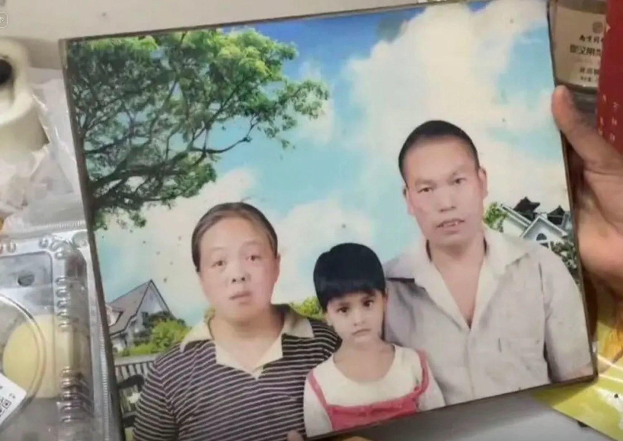 Cô gái Pakistan xinh đẹp được cặp vợ chồng Trung Quốc nhận nuôi gây sốt dân mạng-2