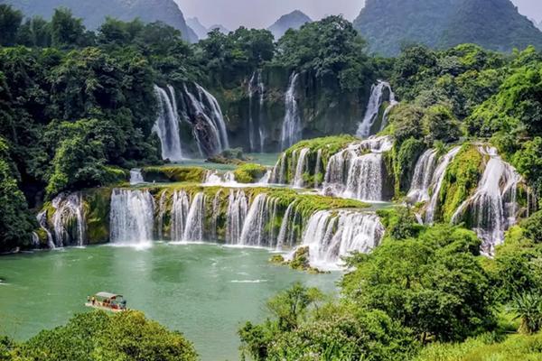Thác Bản Giốc vào danh sách những thác nước đẹp nhất thế giới-1