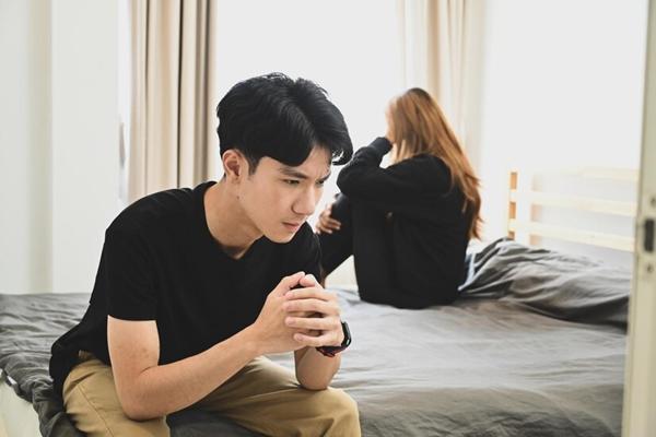 Vợ phát hiện chồng ngoại tình từ chiếc móng tay giả, chuyên gia lý giải-1