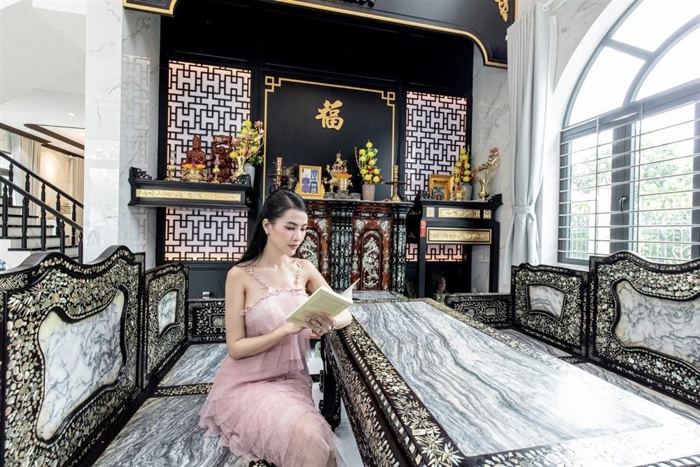 Hoa hậu Việt tặng ba mẹ biệt thự sang trọng, hoành tráng cả 1.000m2-3