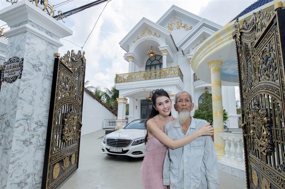 Hoa hậu Việt tặng ba mẹ biệt thự sang trọng, hoành tráng cả 1.000m2-7