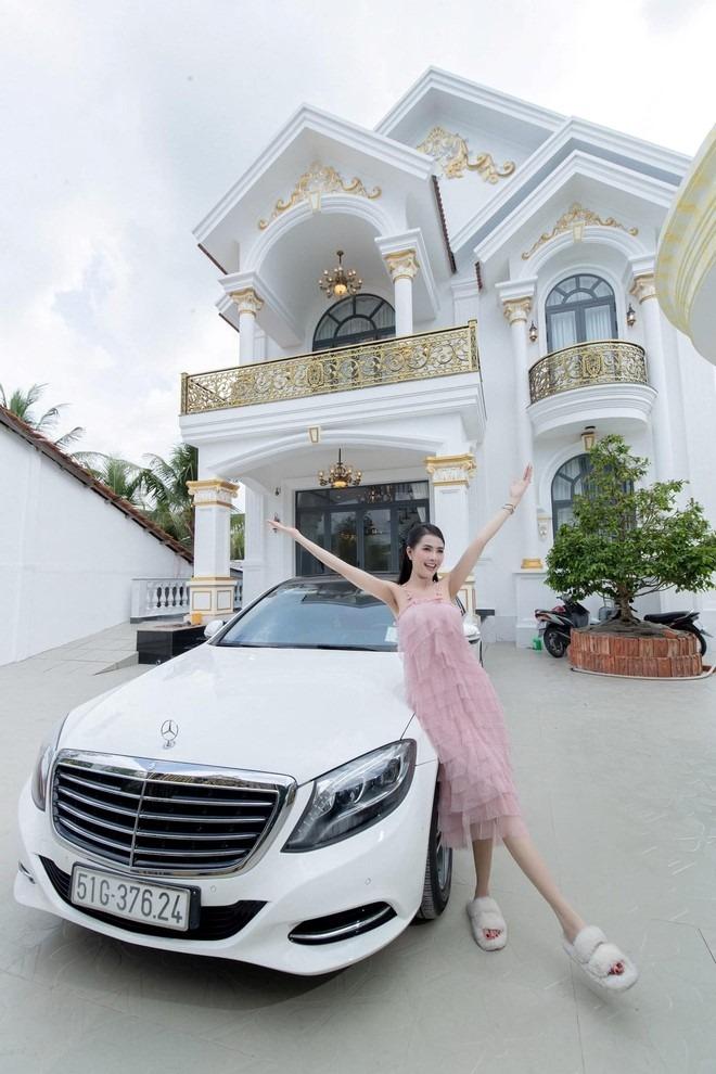Hoa hậu Việt tặng ba mẹ biệt thự sang trọng, hoành tráng cả 1.000m2-10
