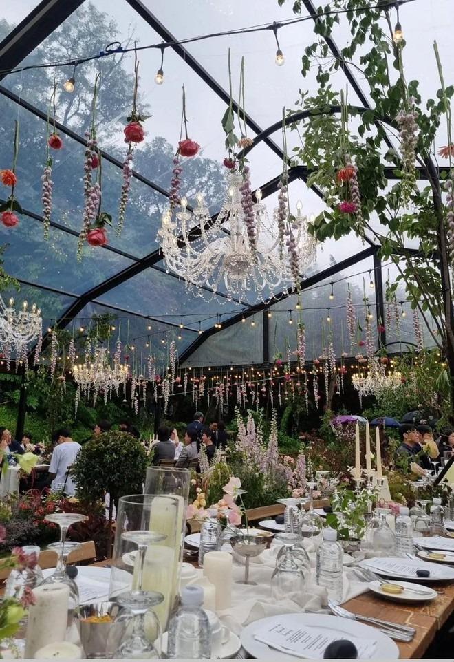 Ngày đại hỷ có 4 hôn lễ Kbiz: Super Junior tái hợp đầy đủ chúc mừng Ryeowook, đám cưới em trai Dara hóa concert YG-4