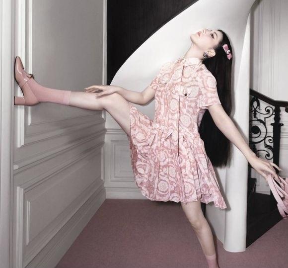 Xuất hiện với tạo hình xanh mát mắt, Triệu Lộ Tư lại bị chê già như bà cô vì điểm này?-4