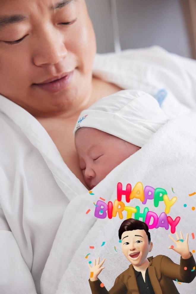 Phương Oanh khoe ảnh bồng bế cặp song sinh, nhan sắc mẹ bỉm nghiện con gây chú ý-4