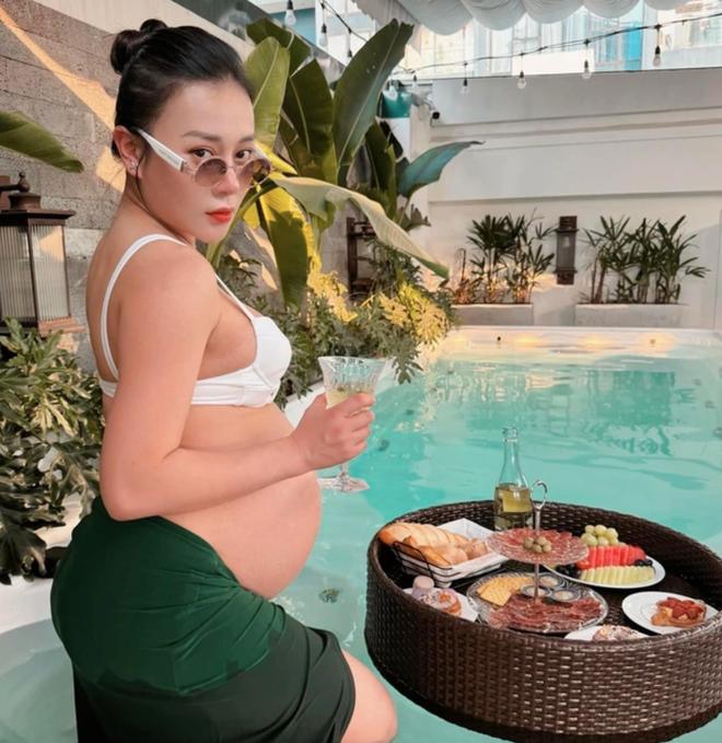 Phương Oanh khoe ảnh bồng bế cặp song sinh, nhan sắc mẹ bỉm nghiện con gây chú ý-10