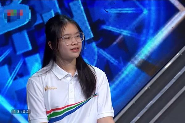 Học vấn không phải dạng vừa dàn MC Olympia: Tạ Bích Loan quyền lực nhất nhì VTV, em út Khánh Vy đỗ 3 ĐH top đầu-7