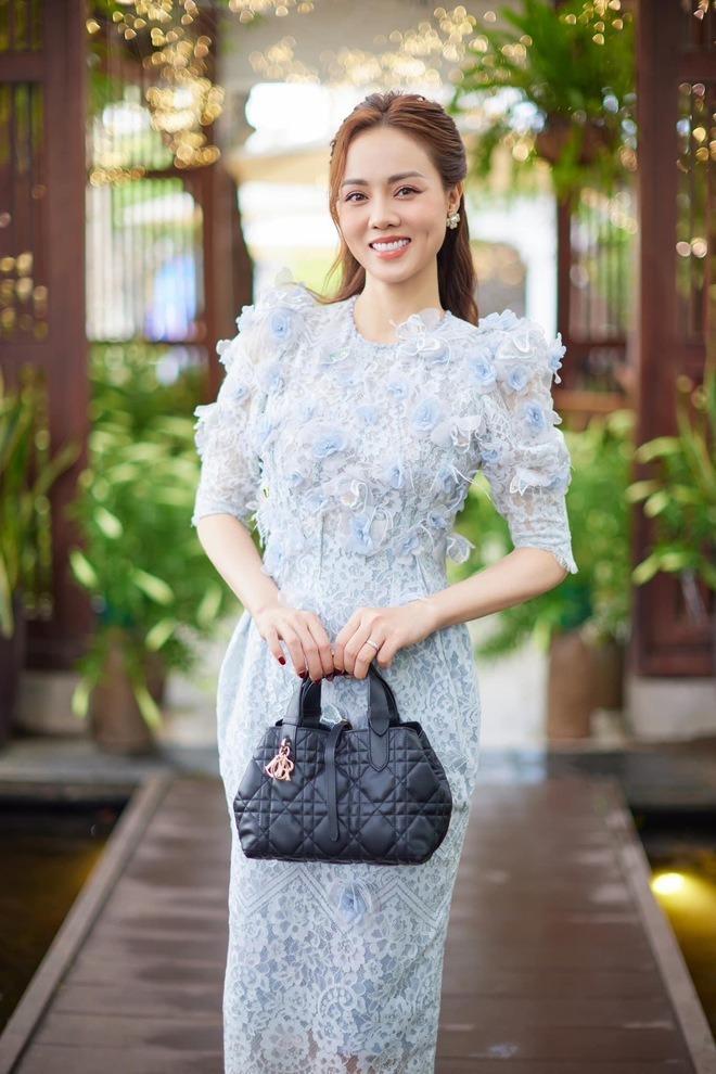 Vợ Công Lý phản ứng khi bị nhắc nhở hay đem chuyện gia đình lên MXH-5