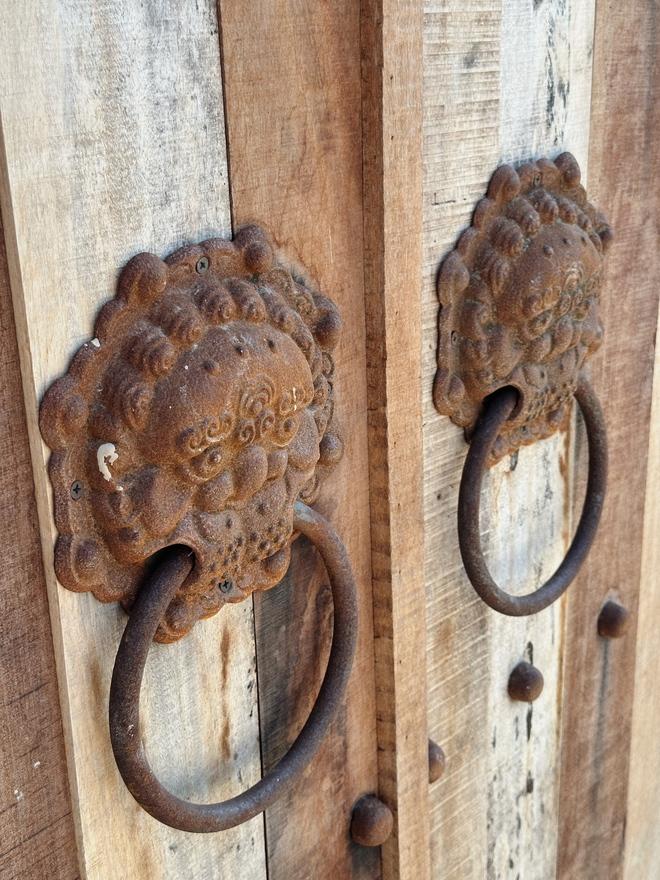 Căn nhà siêu độc lạ của cặp nghệ sĩ vừa bị VTV cắt sóng do xung đột, khóc lóc trên livestream-16