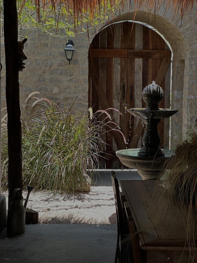 Căn nhà siêu độc lạ của cặp nghệ sĩ vừa bị VTV cắt sóng do xung đột, khóc lóc trên livestream-11