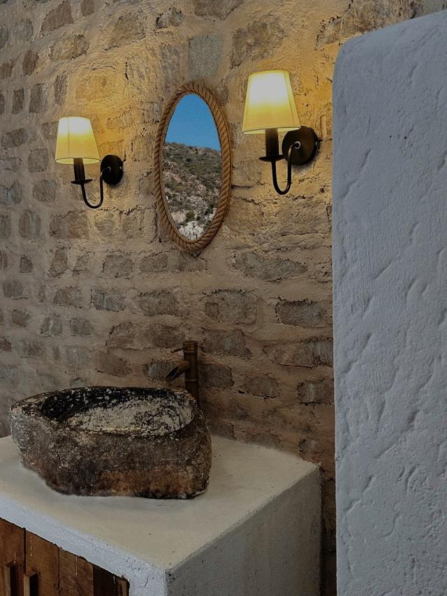 Căn nhà siêu độc lạ của cặp nghệ sĩ vừa bị VTV cắt sóng do xung đột, khóc lóc trên livestream-22