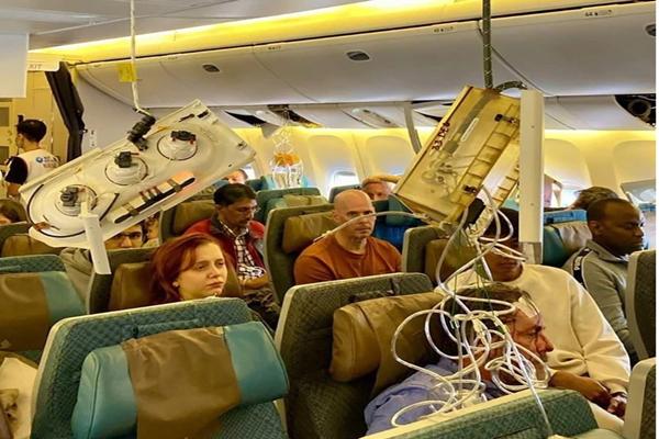 Lý do hành khách nên thắt dây an toàn trong suốt chuyến bay-2
