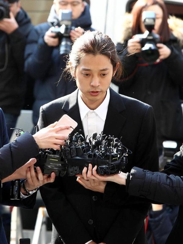 Làn sóng trừng phạt dành cho Seungri và đế chế tình dục Burning Sun-4