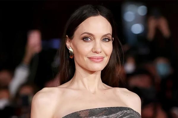 Tính cách thật của con gái Angelina Jolie và Brad Pitt-3