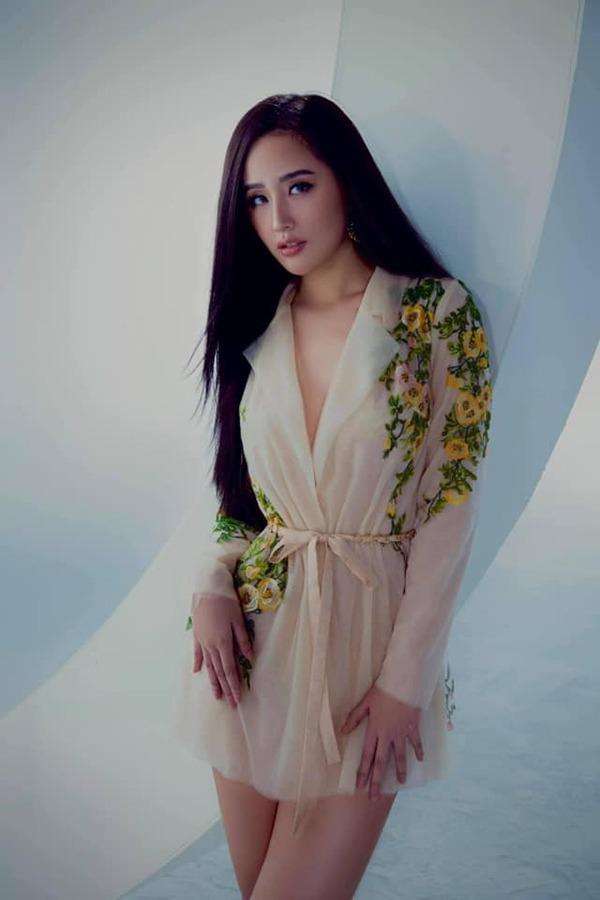 Mai Phương Thúy khoe sắc vóc ở tuổi 36-1