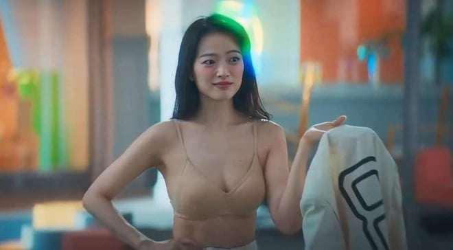 Mỹ nữ kiếm 6,3 tỷ/phút trong phim sinh tồn, U40 trẻ đẹp, quyến rũ nhờ phương pháp này-2