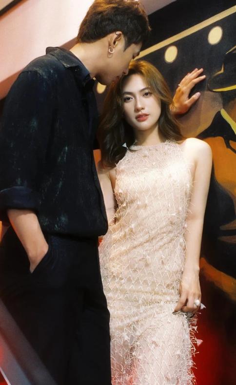 Cặp sao Việt tiếp tục bị tóm hint hẹn hò, nghi chuẩn bị công khai tới nơi-7