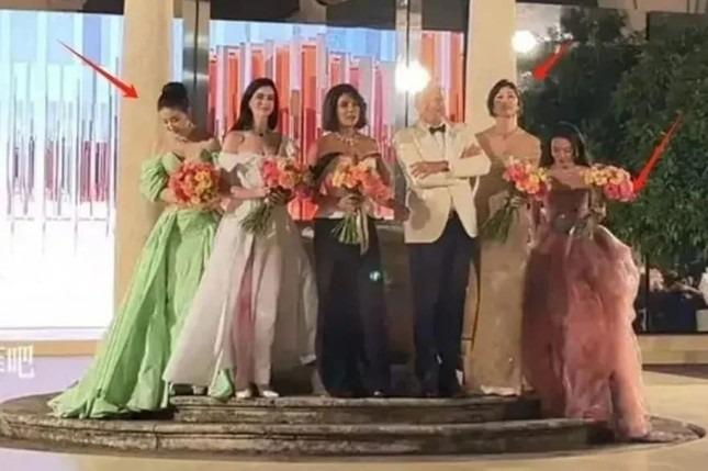 Thư Kỳ bị chèn ép-2