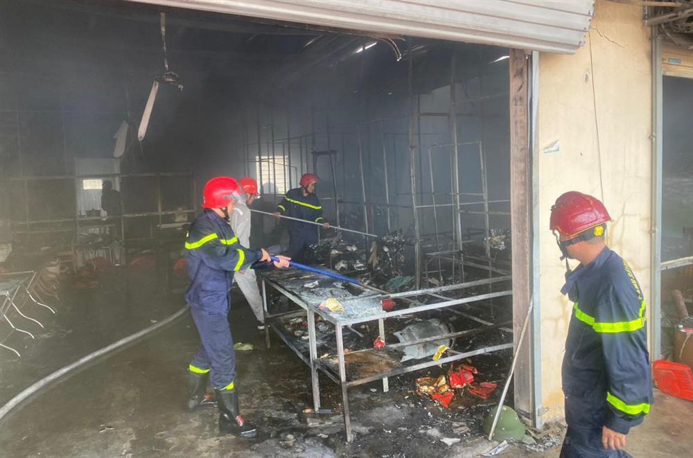 Cháy quán cơm ở Hải Dương, thiếu niên 15 tuổi tử vong-2