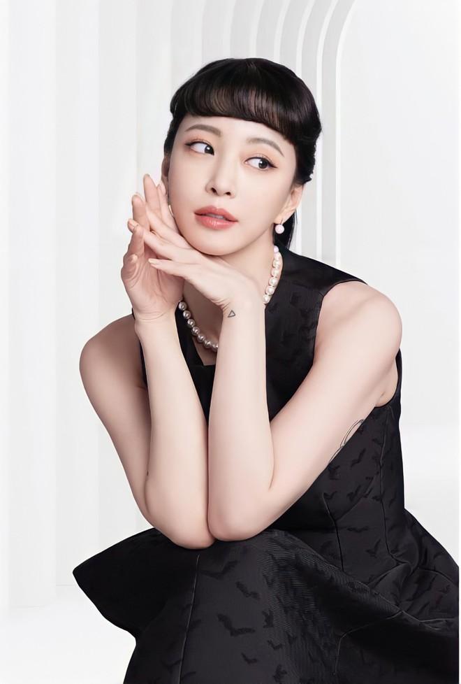 Minh tinh Han Ye Seul và ông xã kém 10 tuổi bị xua đuổi trong tuần trăng mật tại Ý-11