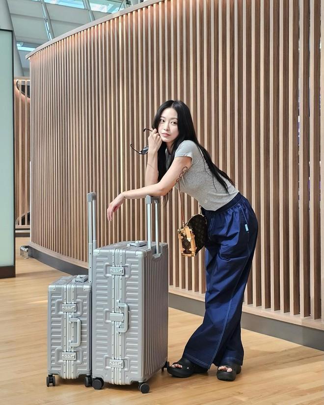 Minh tinh Han Ye Seul và ông xã kém 10 tuổi bị xua đuổi trong tuần trăng mật tại Ý-4