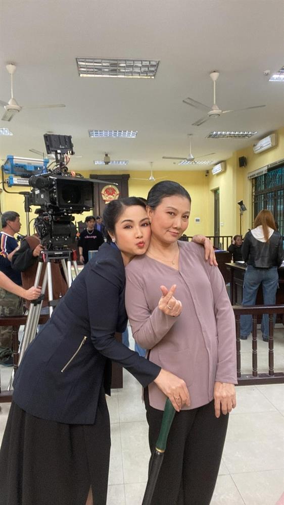 NSND Thu Hà hé lộ hậu trường thú vị phía sau vai diễn bị ném đá-2