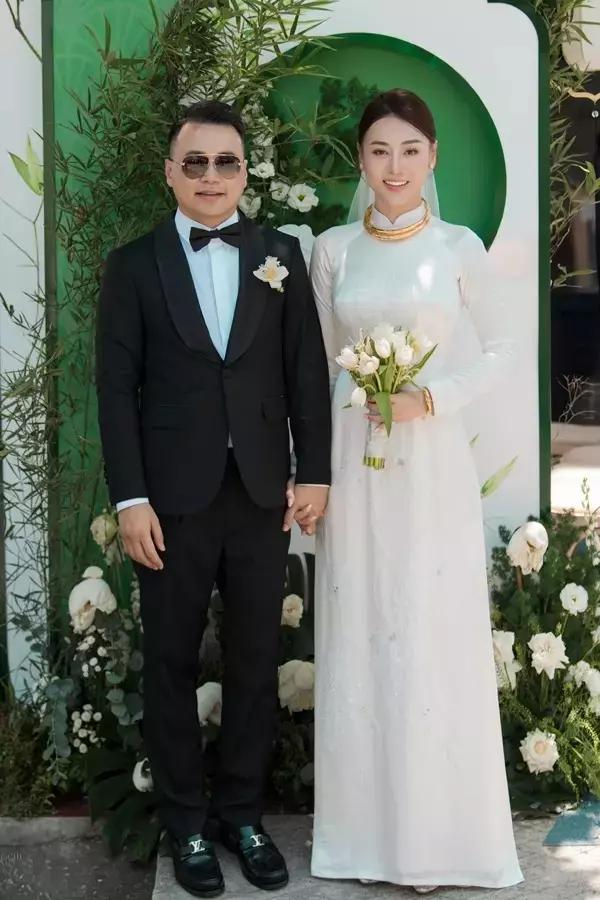 Sao Việt làm vợ 2 sung sướng như bà hoàng, được chồng chi tiền tặng quà khủng, đi du lịch sang chảnh khắp nơi-2