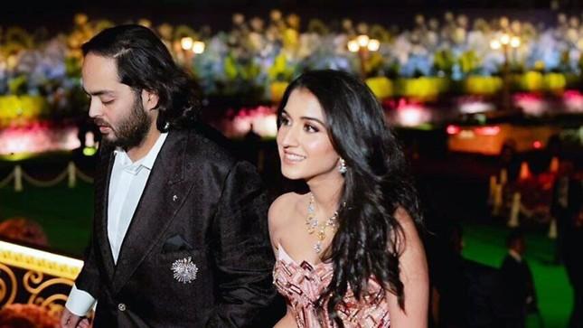 Tiệc cưới 4 ngày trên du thuyền mời 800 khách VIP của con trai tỷ phú giàu nhất Ấn Độ-1