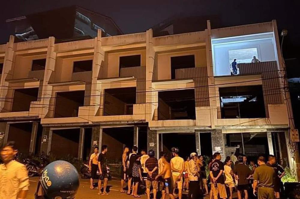 Người đàn ông chết khô trên chiếc đệm trong khu nhà liền kề ở Lào Cai-1