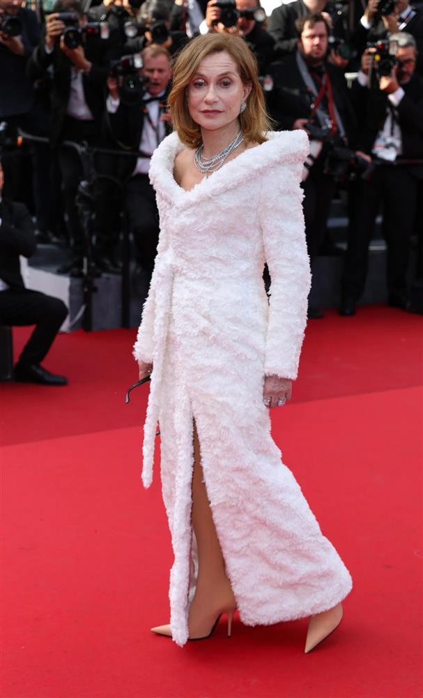 Những xu hướng thời trang được xướng tên trên thảm đỏ Cannes 2024-2