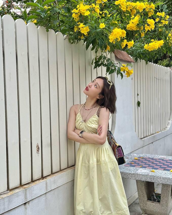 10 set váy sành điệu, cực slay dành cho nàng tóc ngắn-2