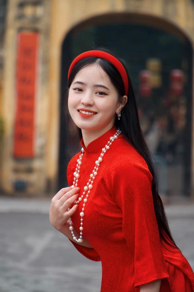 Cô bé bán lê ở Hà Giang từng gây xôn xao MXH 6 năm trước, giờ lột xác bất ngờ, nhan sắc đẹp không tì vết-4