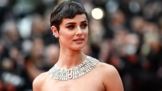 5 kiểu tóc hot trend nhất định phải thử lấy cảm hứng từ thảm đỏ Liên hoan phim Cannes 2024-3
