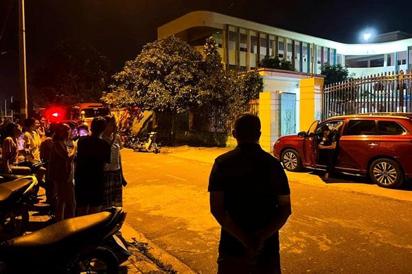 Cộng đồng mạng thương xót bé trai 5 tuổi tử vong vì bị bỏ quên trên xe đưa đón: Trời nóng như vậy sao con chịu nổi-3