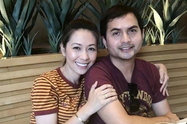 Đau xót cảnh con gái 4 tuổi của Đức Tiến ngây ngô bên linh cữu cha-2