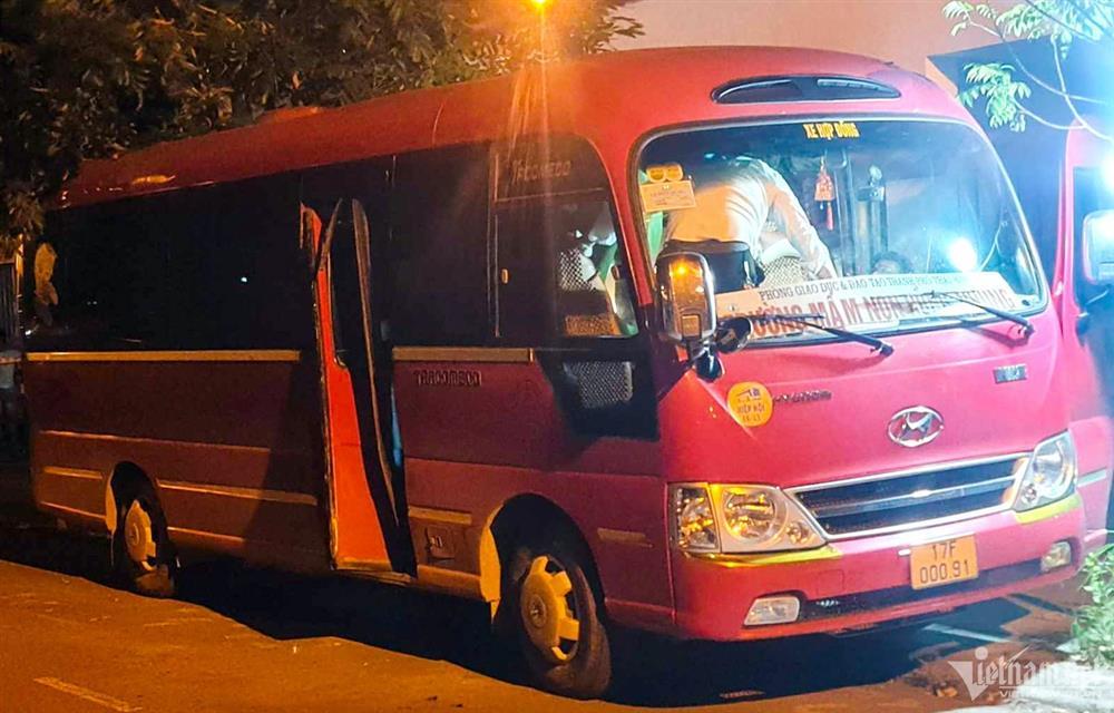 Bé trai bị bỏ quên trên ô tô ở Thái Bình: Phải vá lỗ hổng quản lý xe chở học sinh-1