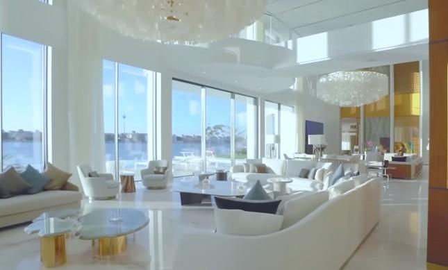 Bên trong du thuyền tổ chức tiệc cưới con trai tỷ phú Ấn Độ-6