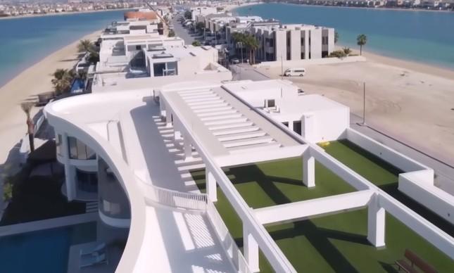 Bên trong du thuyền tổ chức tiệc cưới con trai tỷ phú Ấn Độ-5