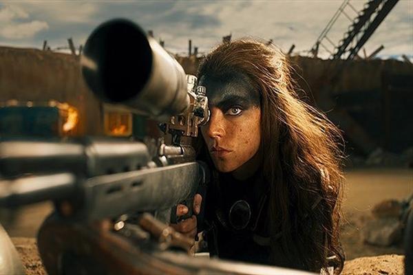 Bom tấn điên rồ nhất Hollywood đứng trước nguy cơ lỗ nặng-3