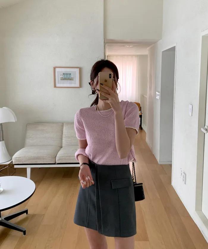 5 mẫu chân váy ngắn trẻ trung mà vẫn tinh tế dành cho tuổi ngoài 40-4