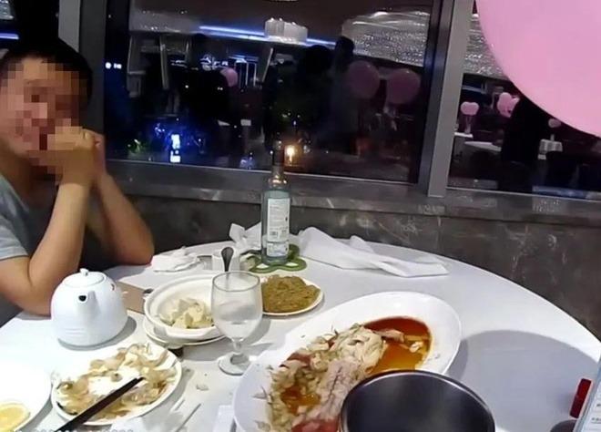 Kẻ ăn quỵt dùng chiêu thuật gì để qua mắt chủ nhà hàng, bị phát giác cũng không sợ?-3