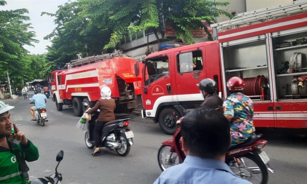 Cháy nhà trong hẻm ở TPHCM, một người chết-2