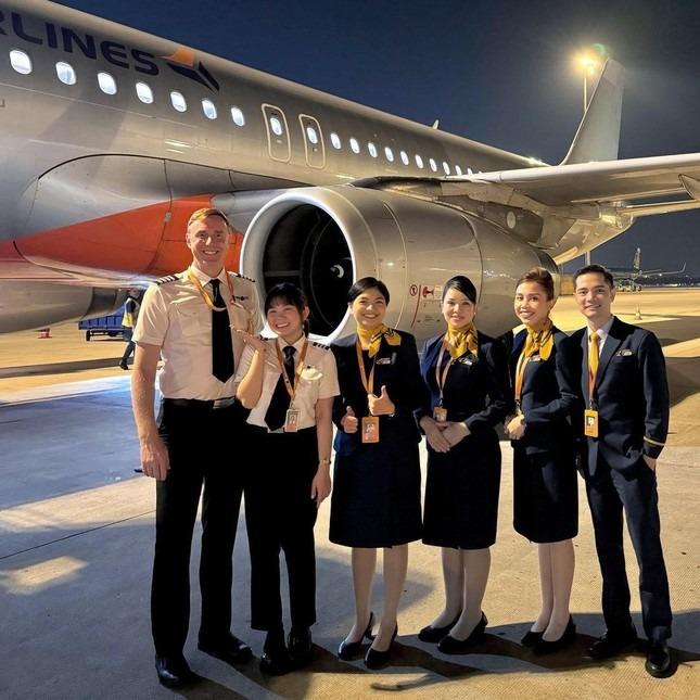 Hà Còi và loạt phi công Gen Z chinh phục cả bầu trời lẫn trái tim cư dân mạng-2